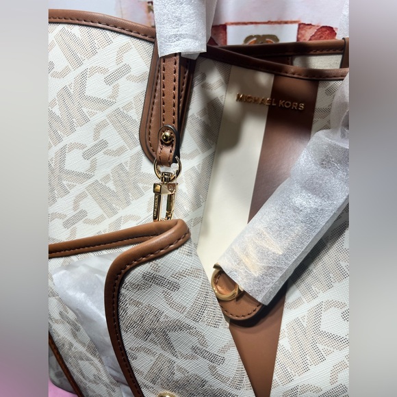 Michael Kors Empire Logo Eliza Large East West Open Tote bag Brown and Cream NWT - Picture 9 of 13
